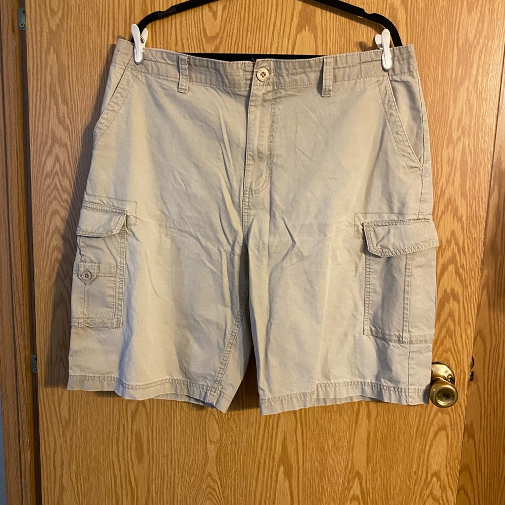 Beverly Hills Polo Club Tan Cargo Shorts Utility Style